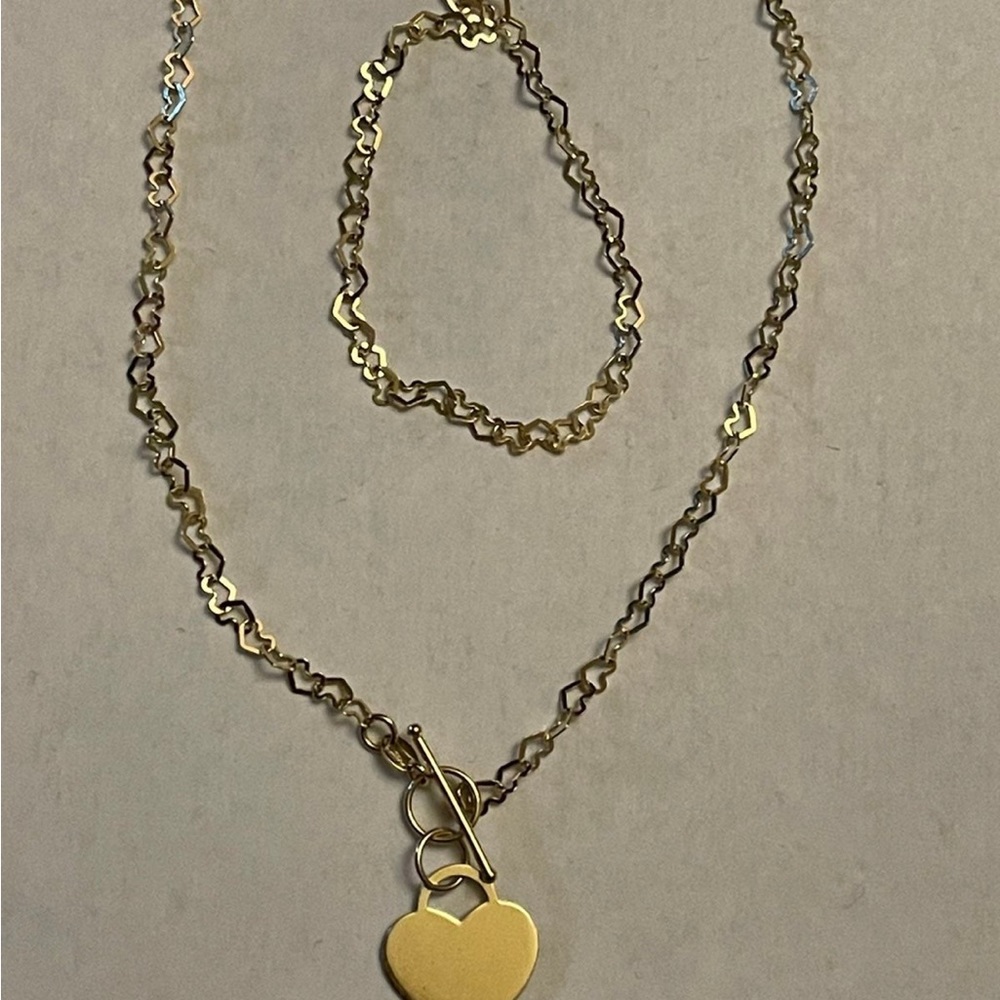 14k gold heart necklace with heart pendant attached - Picture 7 of 10